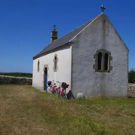 Belle Vue Pointe St Mathieu, Piscine Chauffee, 100 M Et Gr34 Holiday home Le Conquet